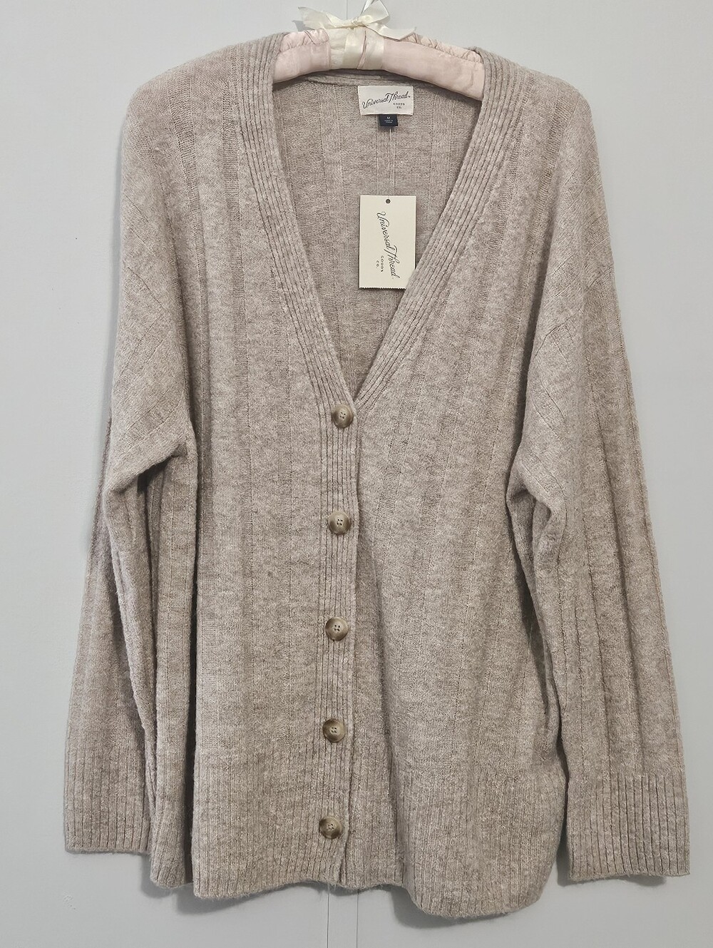 Universal Thread Size M Beige Knit Women's Long-Sleeved Button Up Cardigan Sweat